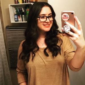 Meet your Posher, Alyssa